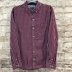 Van Heusen Original Slim Fit button down men’s shirt with pocket